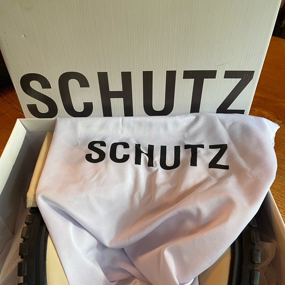 Schultz NWT, box/bag patent Nappa leather lug sole boots, Sz 7.5 and 8.5, zipper - Picture 12 of 17